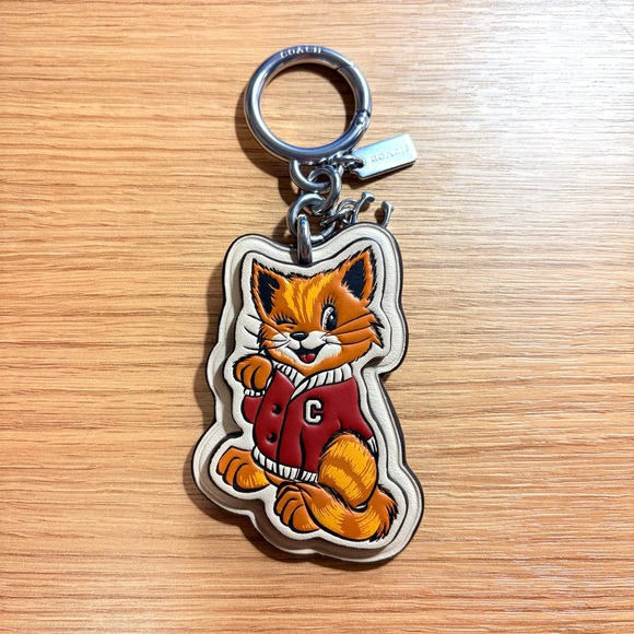 Coach Cat Keychain Bag Charm - Japan Exckusive - Picture 1 of 6
